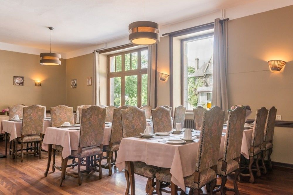 Hotel Restaurant Du Lac Combourg Bagian luar foto