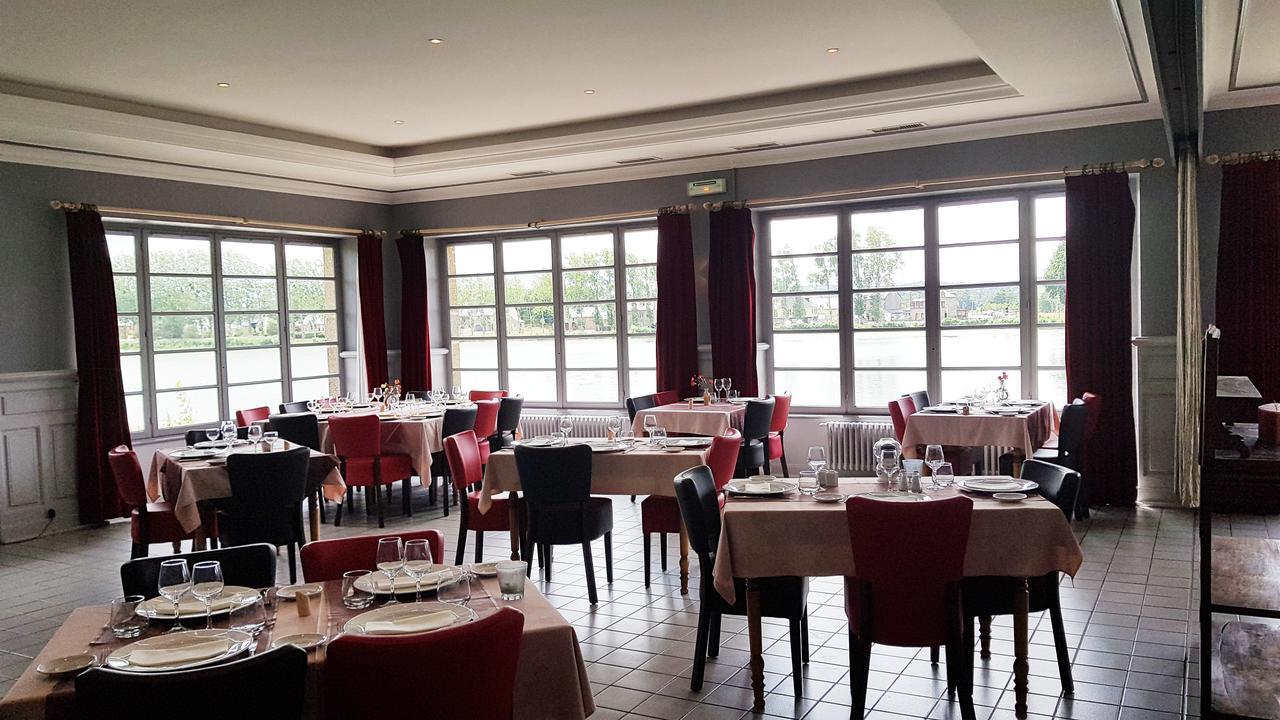 Hotel Restaurant Du Lac Combourg Bagian luar foto