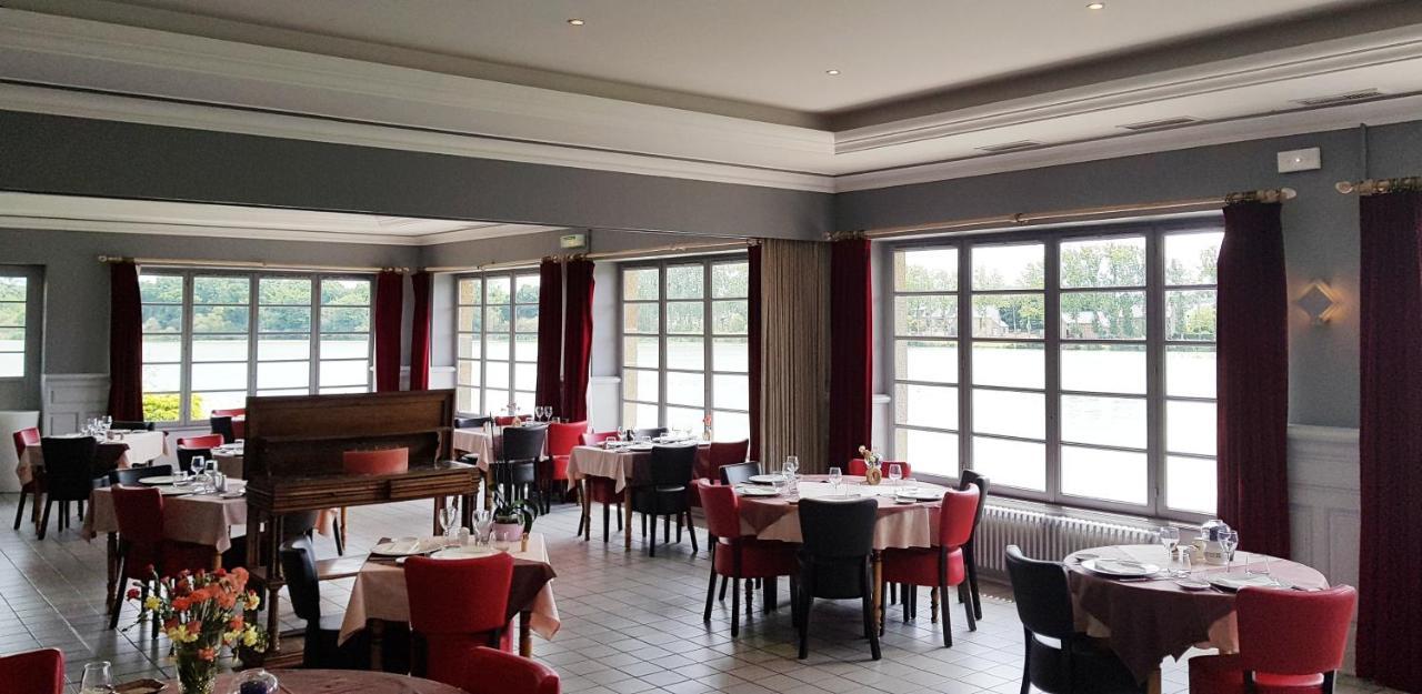 Hotel Restaurant Du Lac Combourg Bagian luar foto