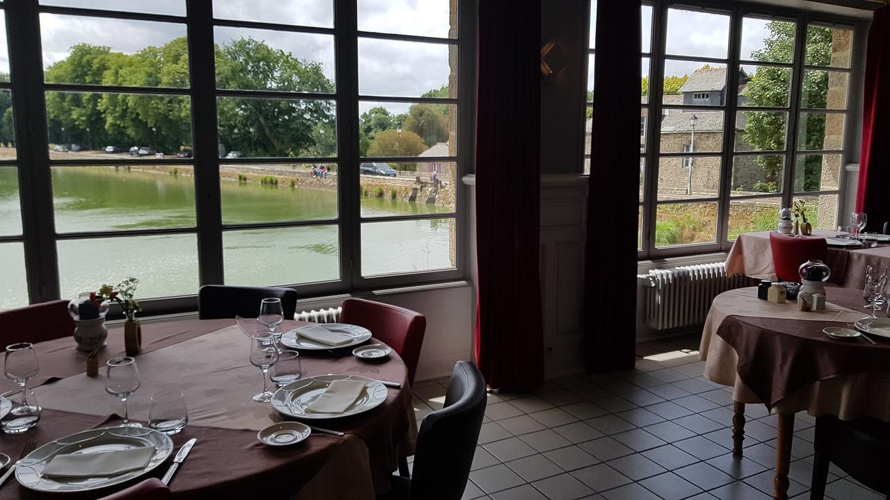 Hotel Restaurant Du Lac Combourg Bagian luar foto