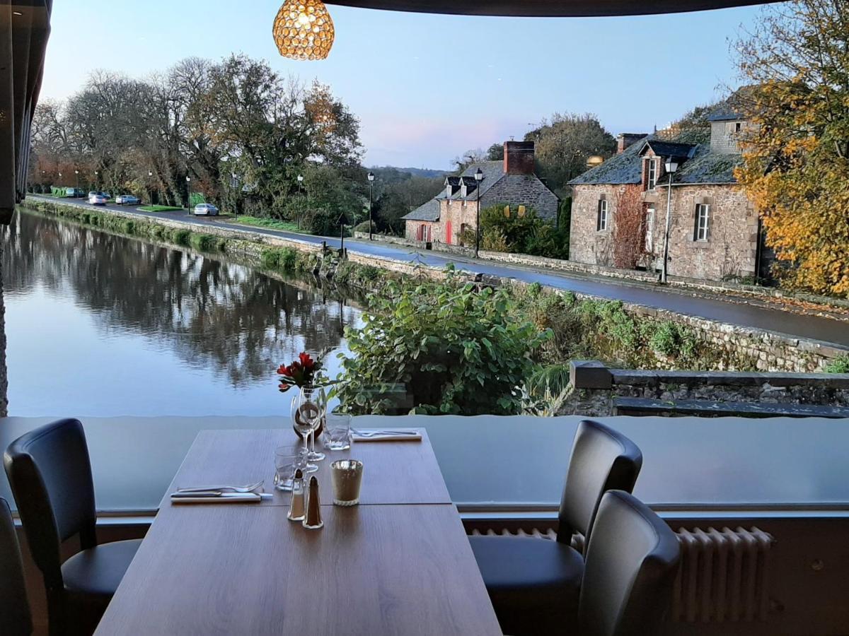 Hotel Restaurant Du Lac Combourg Bagian luar foto