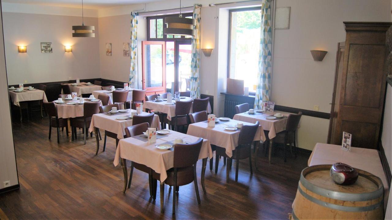 Hotel Restaurant Du Lac Combourg Bagian luar foto